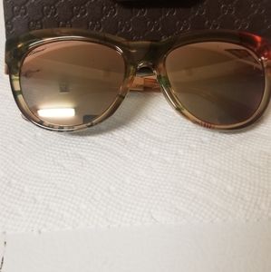 GUCCI SUNGLASSES